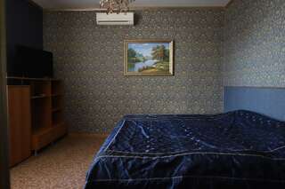 Гостиница Парк-отель Озерки Мехзавод Двухместный номер с 1 кроватью или 2 отдельными кроватями, вид на озеро-5